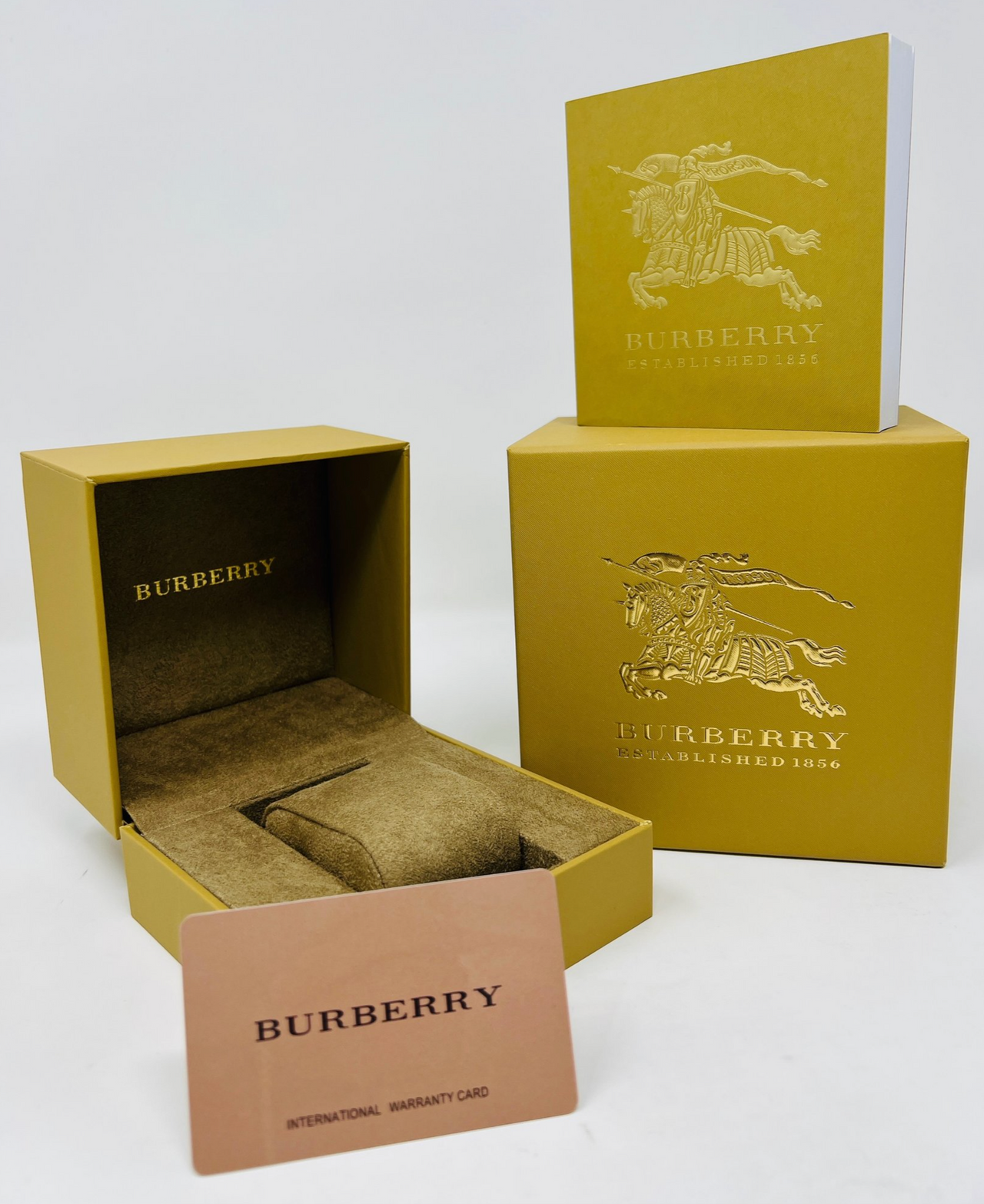 Burberry Men's Watch The Classic 40mm Yellow Gold BU10006