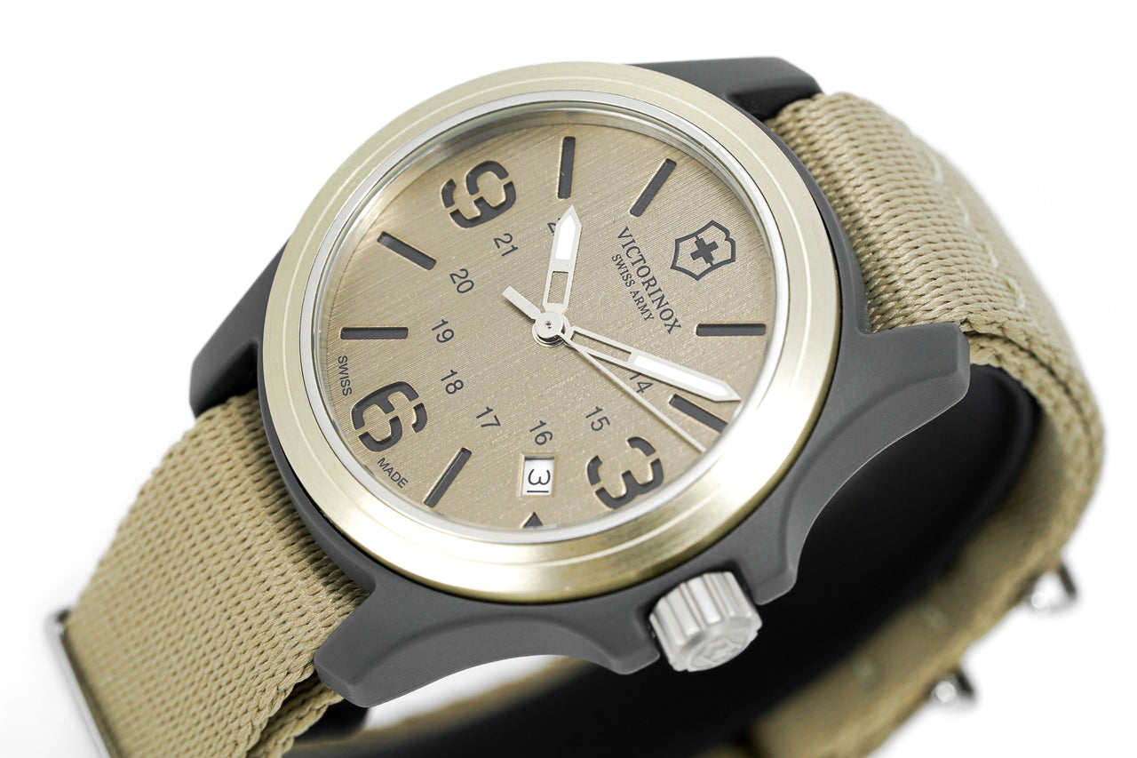 Victorinox Men's Watch 3 Hand Mechanical Gold 241516