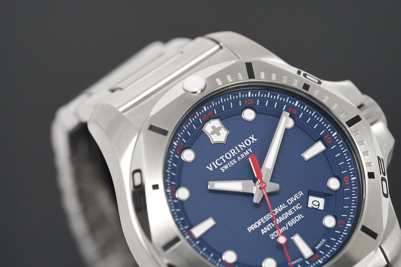 Victorinox Men's Watch I.N.O.X. Professional Diver Blue 241782